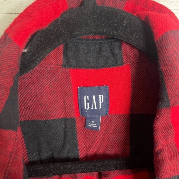 Gap medium red buffalo plaid button up long sleeve shirt medium - Picture 5 of 8